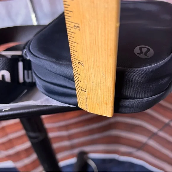 lululemon the rest is written Black Bag with Adjustable crossbody Straps - Picture 15 of 16